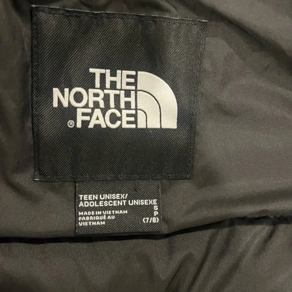 The North Face Kids' 1996 Retro Nuptse Jacket in metallic copper. Size: Kids 7/8 - Picture 4 of 6